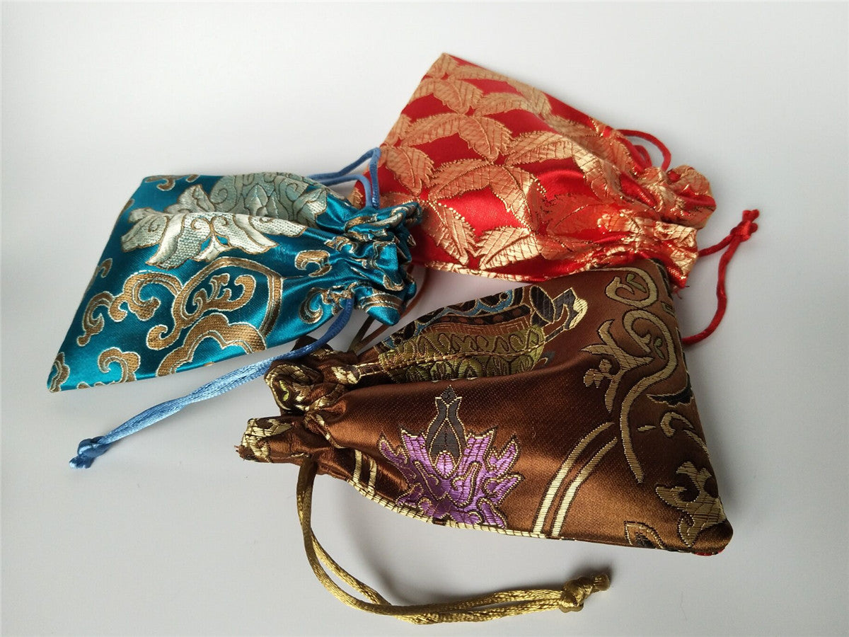 Bunte chinesische Seidenbeutel, Taschengeld, Münzen, Taschen, Kordelzug, Wundertüte, viele traditionelle Verpackungsbeutel für Schmuck, Geschenke