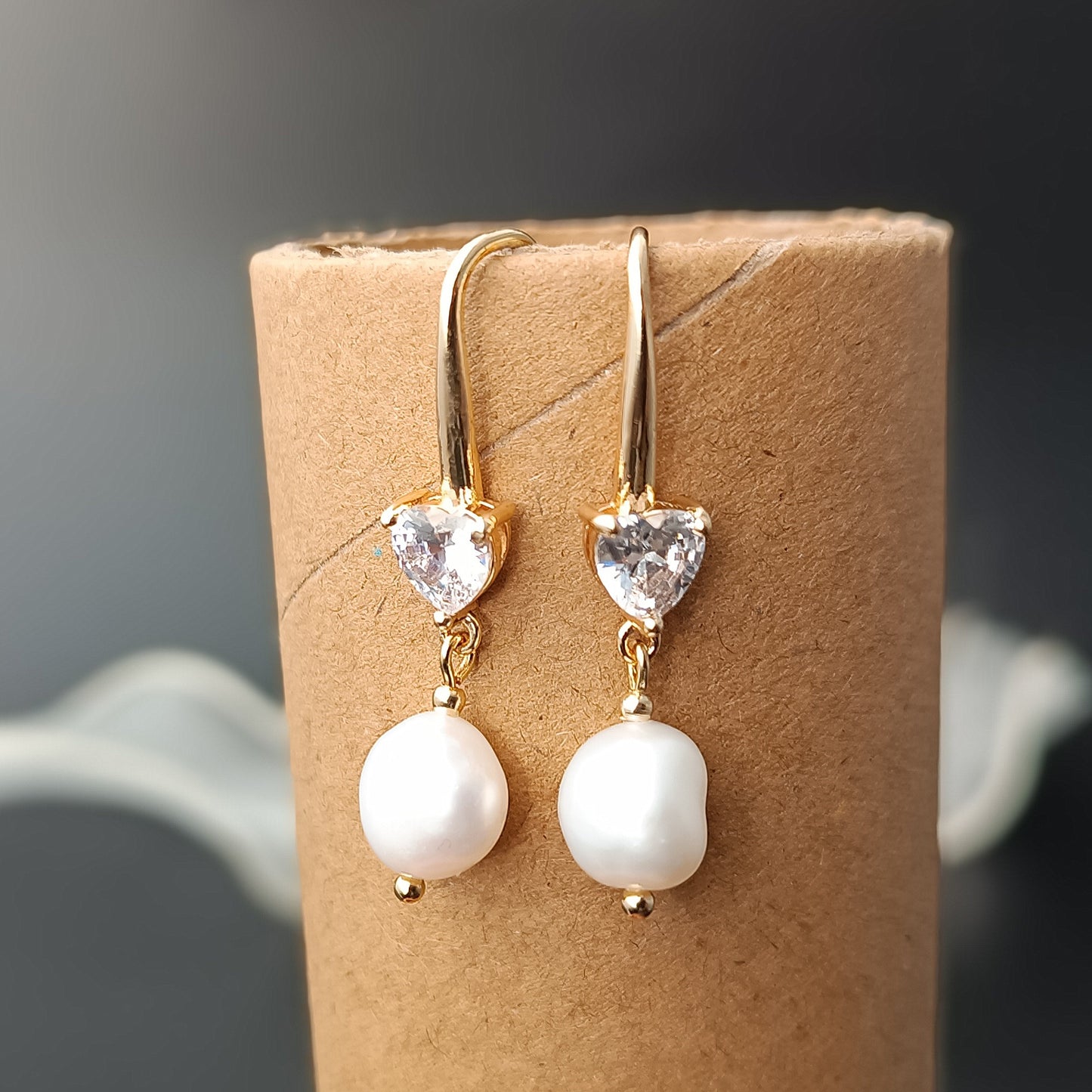 Boucles d'oreilles à crochet en perles baroques d'eau douce naturelles, usage quotidien, 14K GF cœur CZ, crochets d'oreille pendants