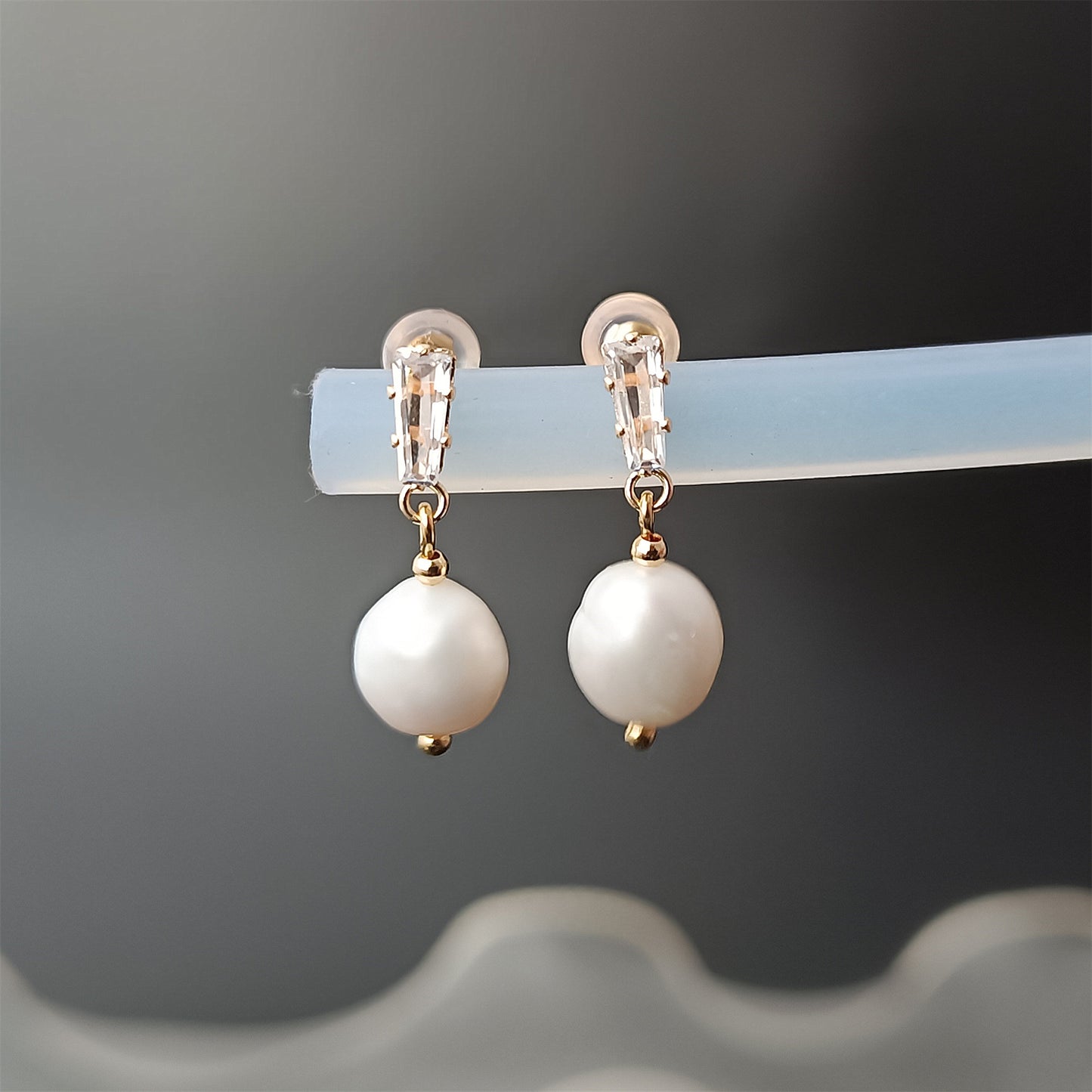 Boucles d'oreilles en perles baroques d'eau douce naturelles, usage quotidien, 14K GF trapèze CZ, clou d'oreille pendant