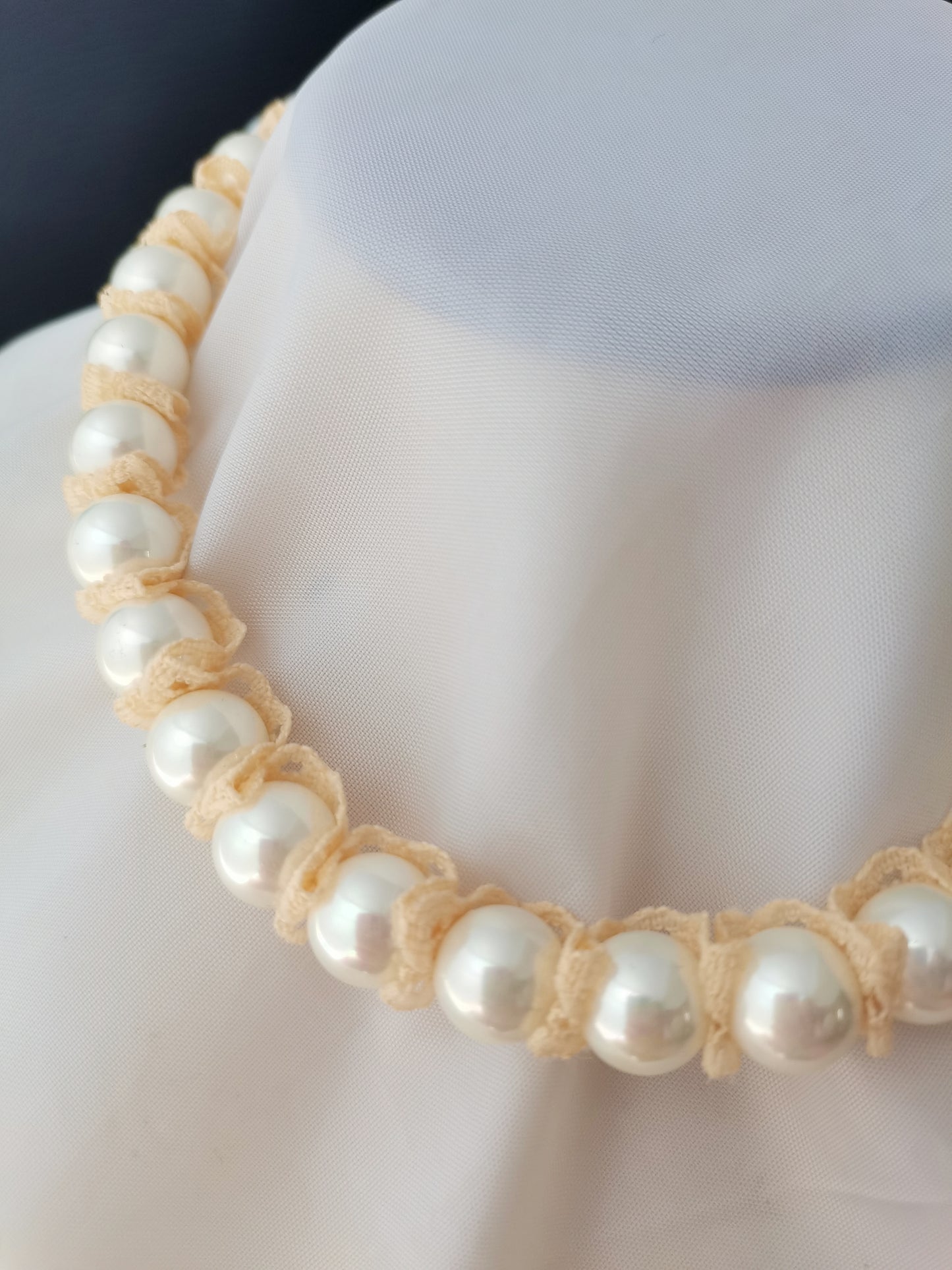 High Quality 12MM White Shell Pearl Lace Necklace 16" South Sea Beaded Choker