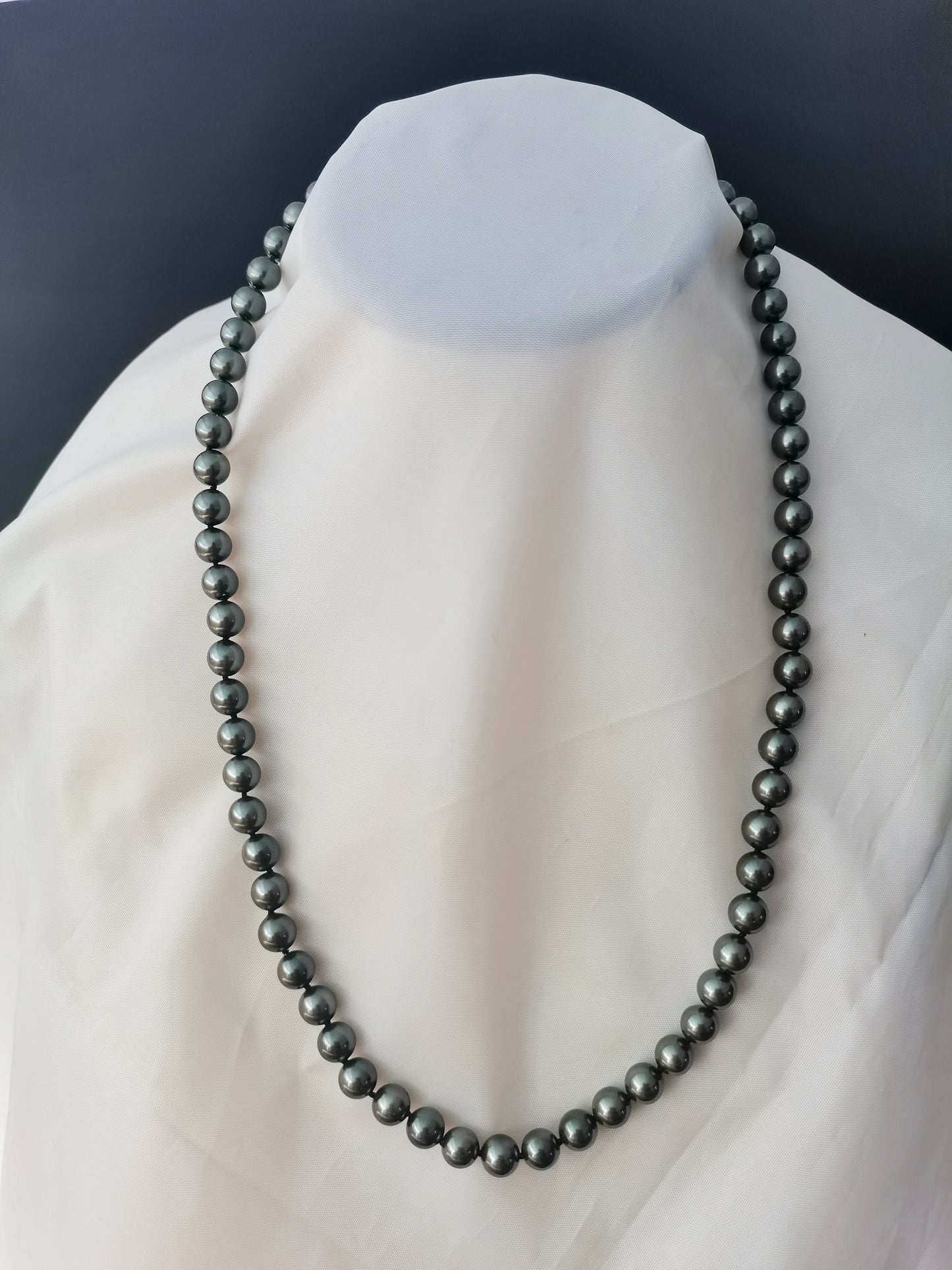 High Quality 8MM Peacock Black Shell Pearl Necklace 24" South Sea Beaded Long