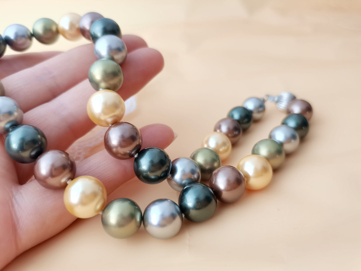 High Quality 12MM Multicolor Shell Pearl Necklace 16" South Sea Beaded Choker