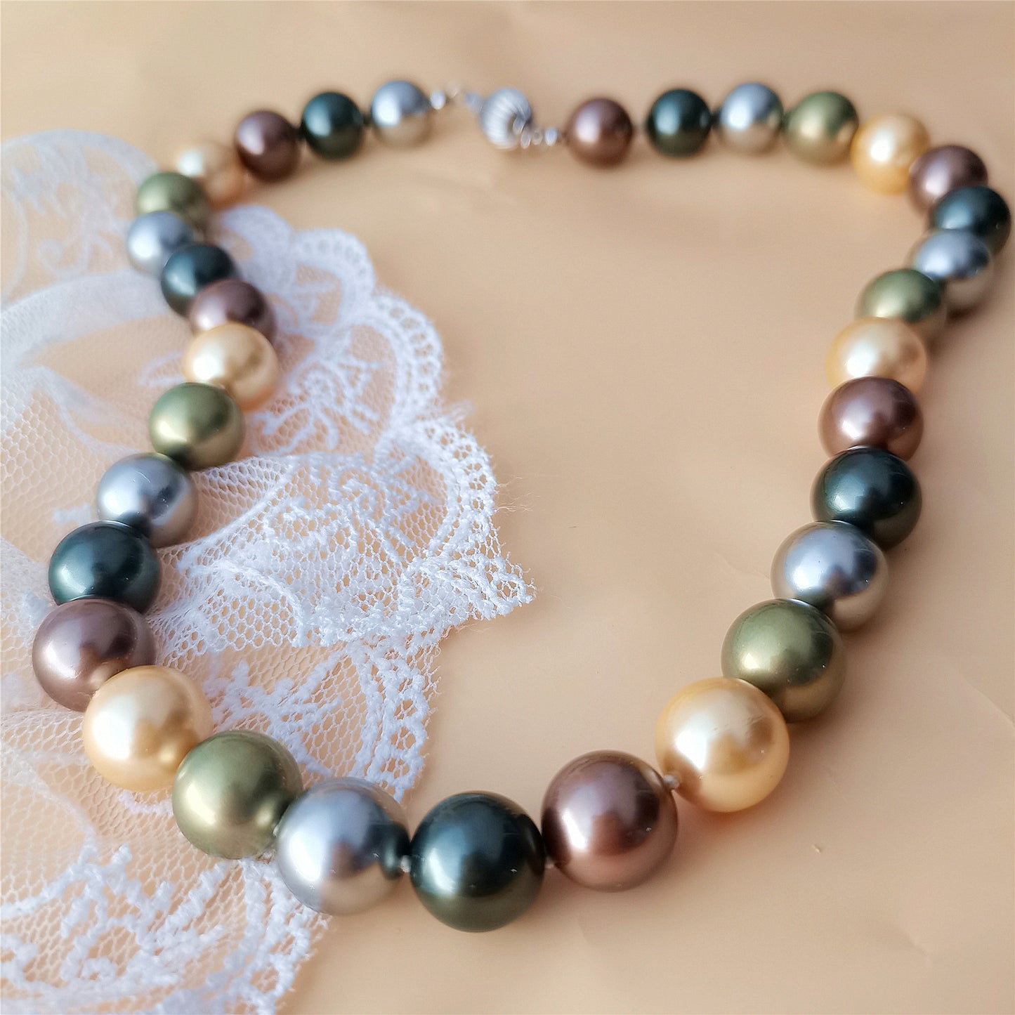 High Quality 12MM Multicolor Shell Pearl Necklace 16" South Sea Beaded Choker