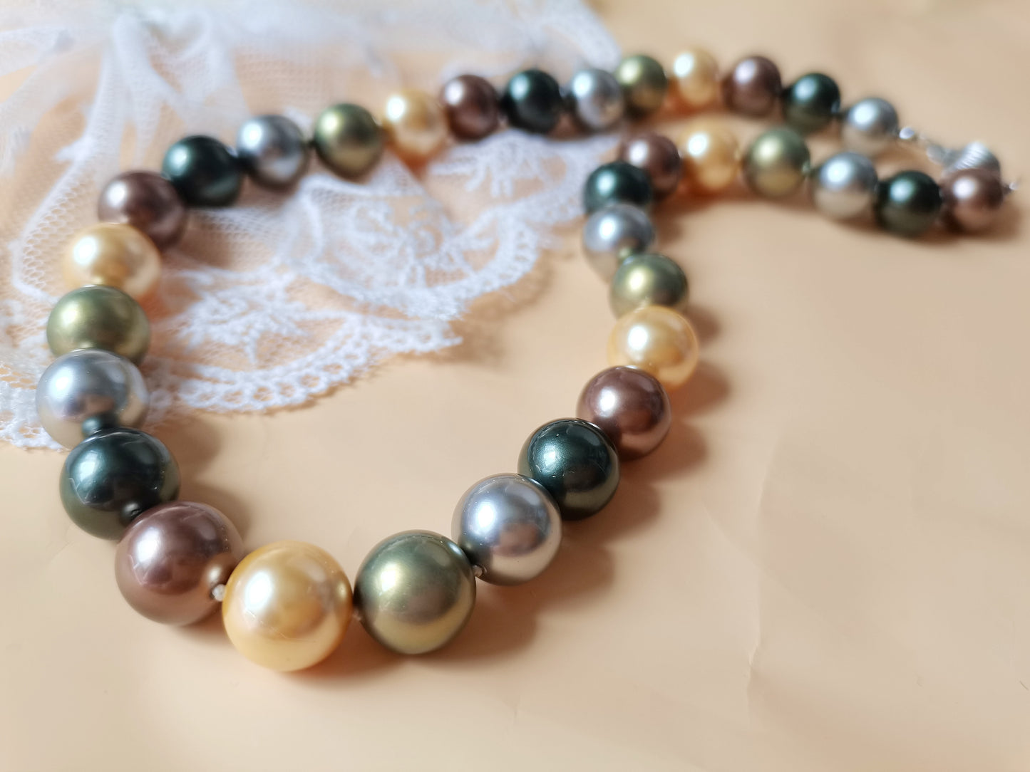 High Quality 12MM Multicolor Shell Pearl Necklace 16" South Sea Beaded Choker