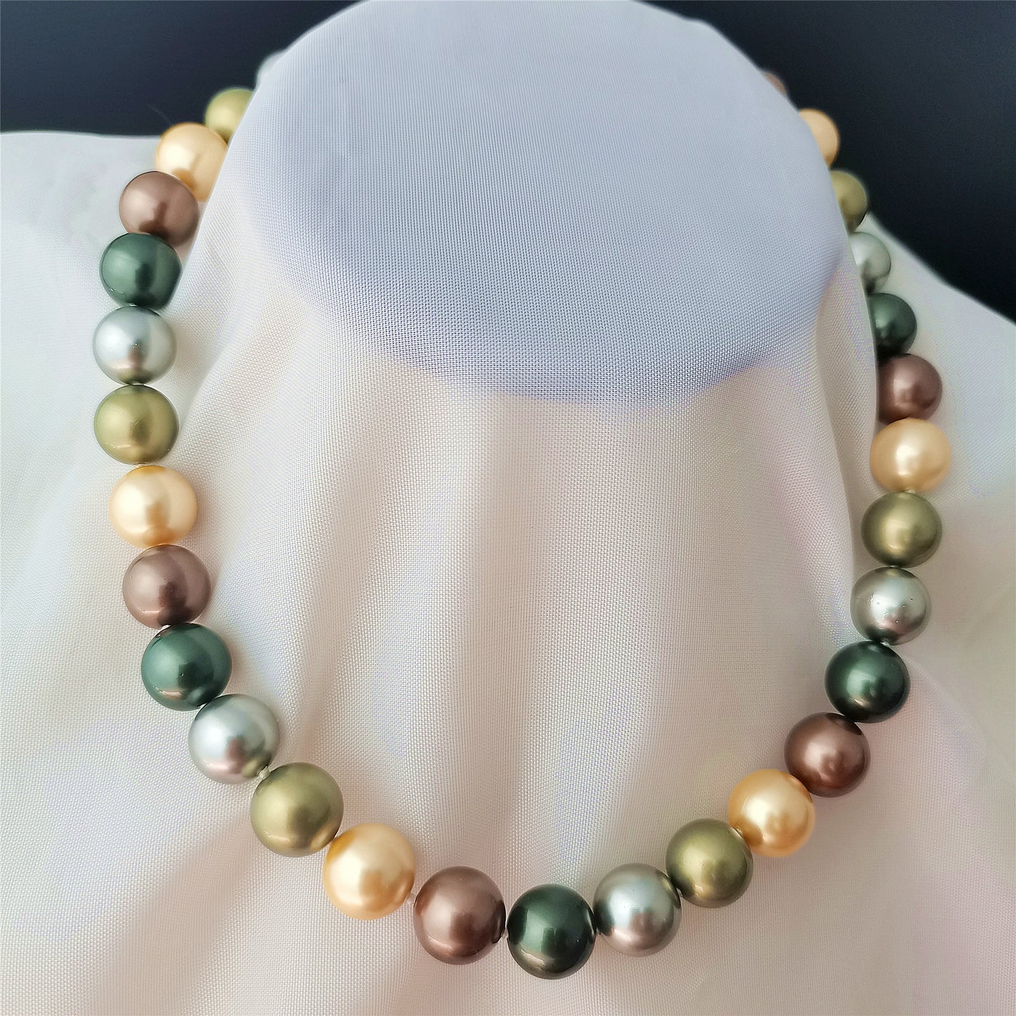 High Quality 12MM Multicolor Shell Pearl Necklace 16" South Sea Beaded Choker