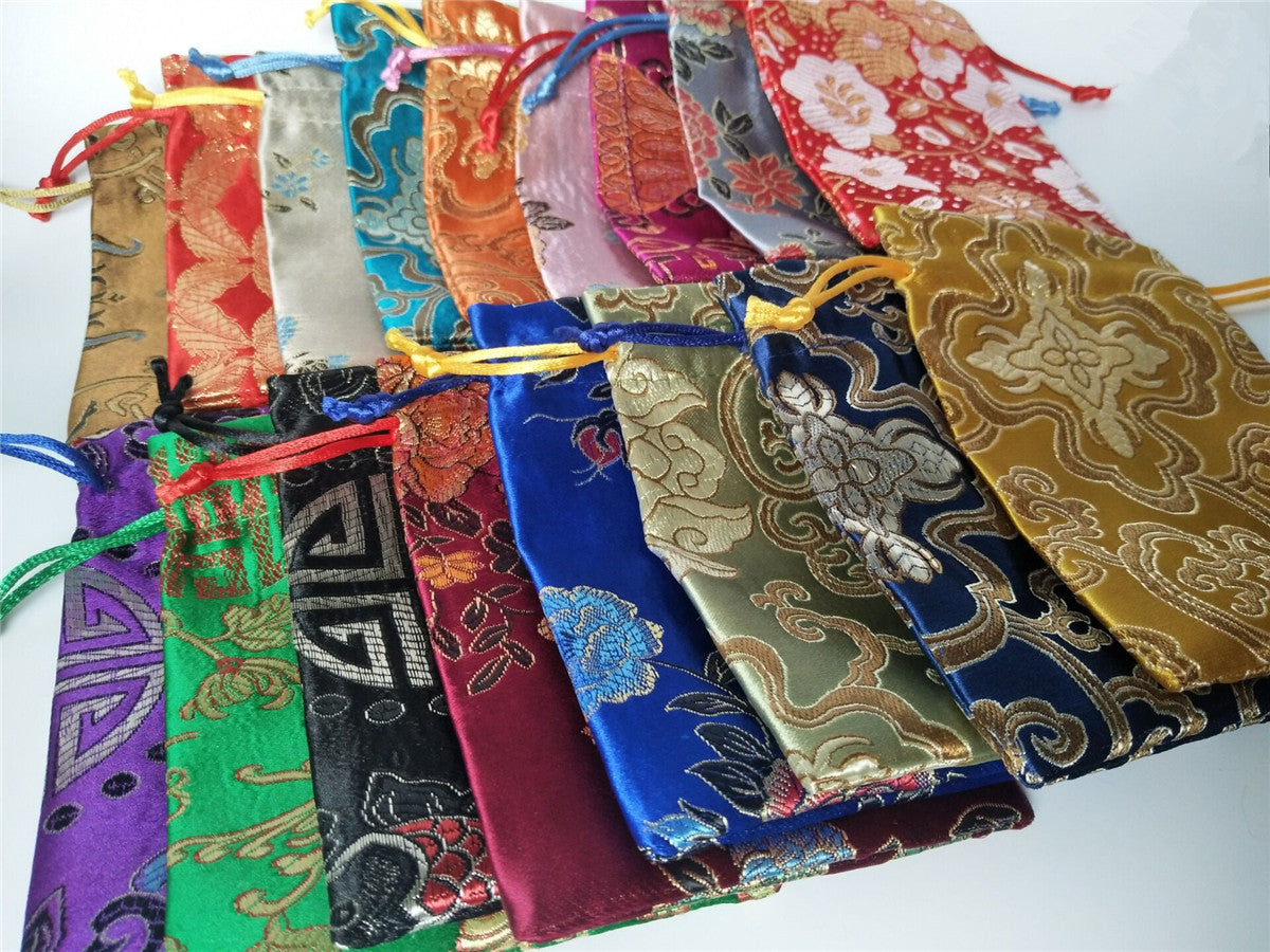 Bunte chinesische Seidenbeutel, Taschengeld, Münzen, Taschen, Kordelzug, Wundertüte, viele traditionelle Verpackungsbeutel für Schmuck, Geschenke