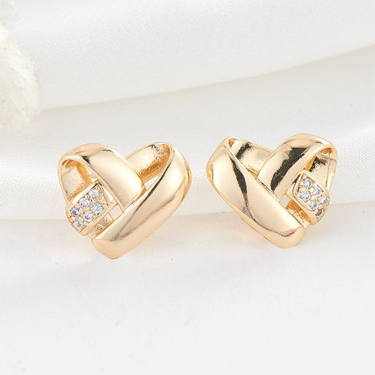 Boucles d'oreilles à tige 4 cœurs ornées de strass 14 carats GF